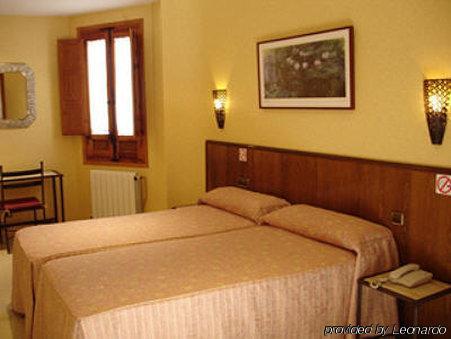 Hostal Sol Toledo Exterior foto